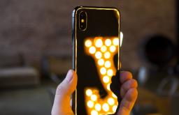 O privire asupra smartphone-ului Apple iPhone X: cel mai nou flagship cu un ecran OLED posibil fără cadru Dacă iPhone 10 este la vânzare