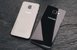 Smartphone Samsung Galaxy A3 (2016) Negru (SM-A310F) - La fel ca camera Samsung Galaxy A3