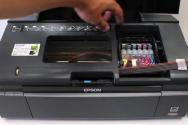 Cum se verifică nivelul de cerneală din cartușele imprimantei