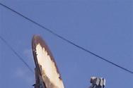 Antenă de satelit autofabricată Antenă de satelit pliată și instalată